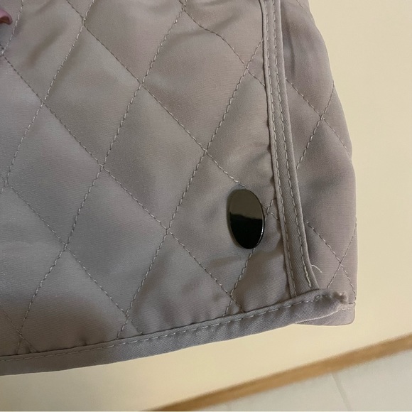 Fen-nelli limited edition quilted beige clasp button closure jacket. - Picture 5 of 10